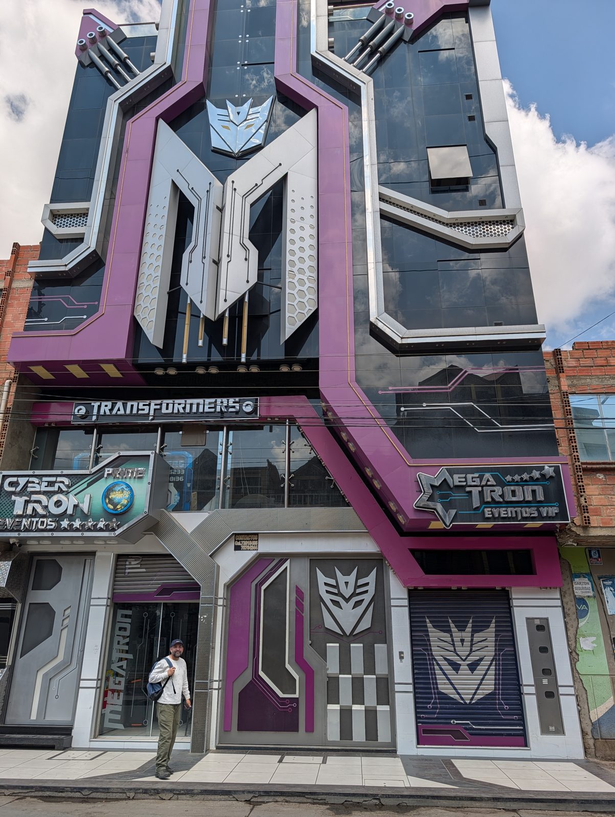 El Alto. A Transformers-themed cholet, which is a normal sentence here.
