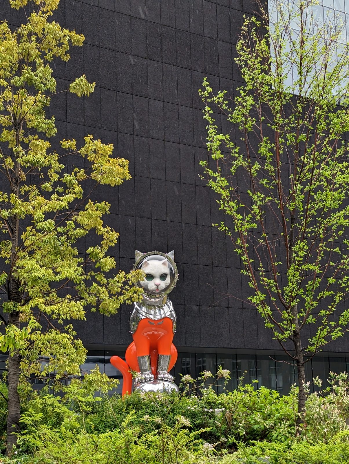 Nakanoshima Museum of Art. Kenji Yanobe's Ship's Cat.